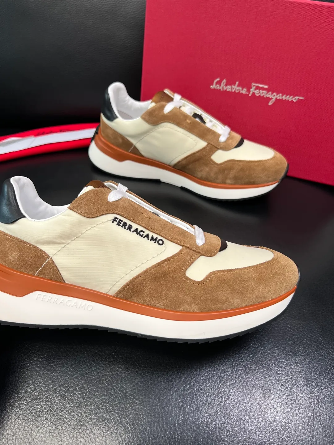 Men's shoes 💰780 Ferragamo High quality top handicrafts Ferragamo counters sell original factory configuration at the same time, imported original cowhide from Italy, imported water-dyed cow lining, soles: original factory special original soles are super comfortable, original factory and single goods, welcome to compare at the same time at the counter, code number 39-44 (customized 38 45)